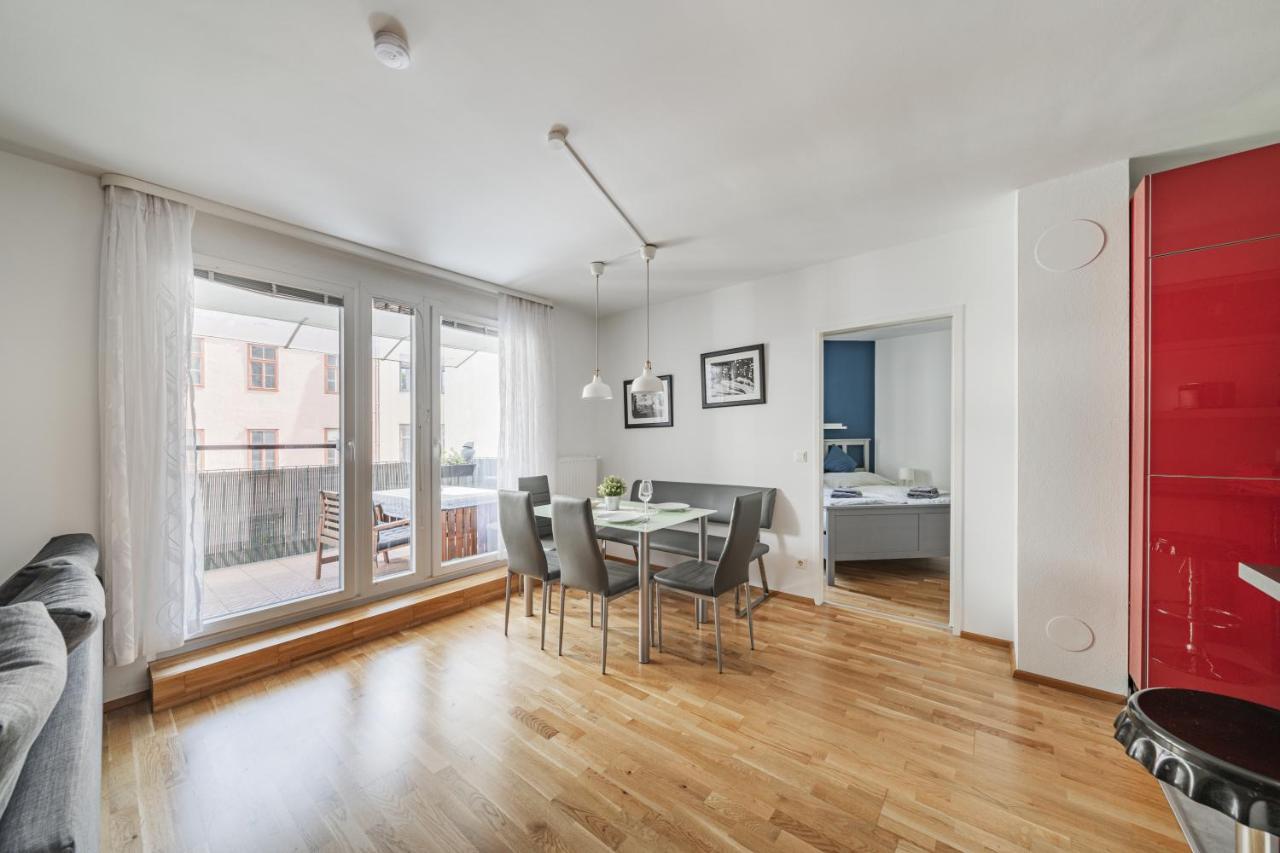 וינה 17 C&J'S Apartment מראה חיצוני תמונה