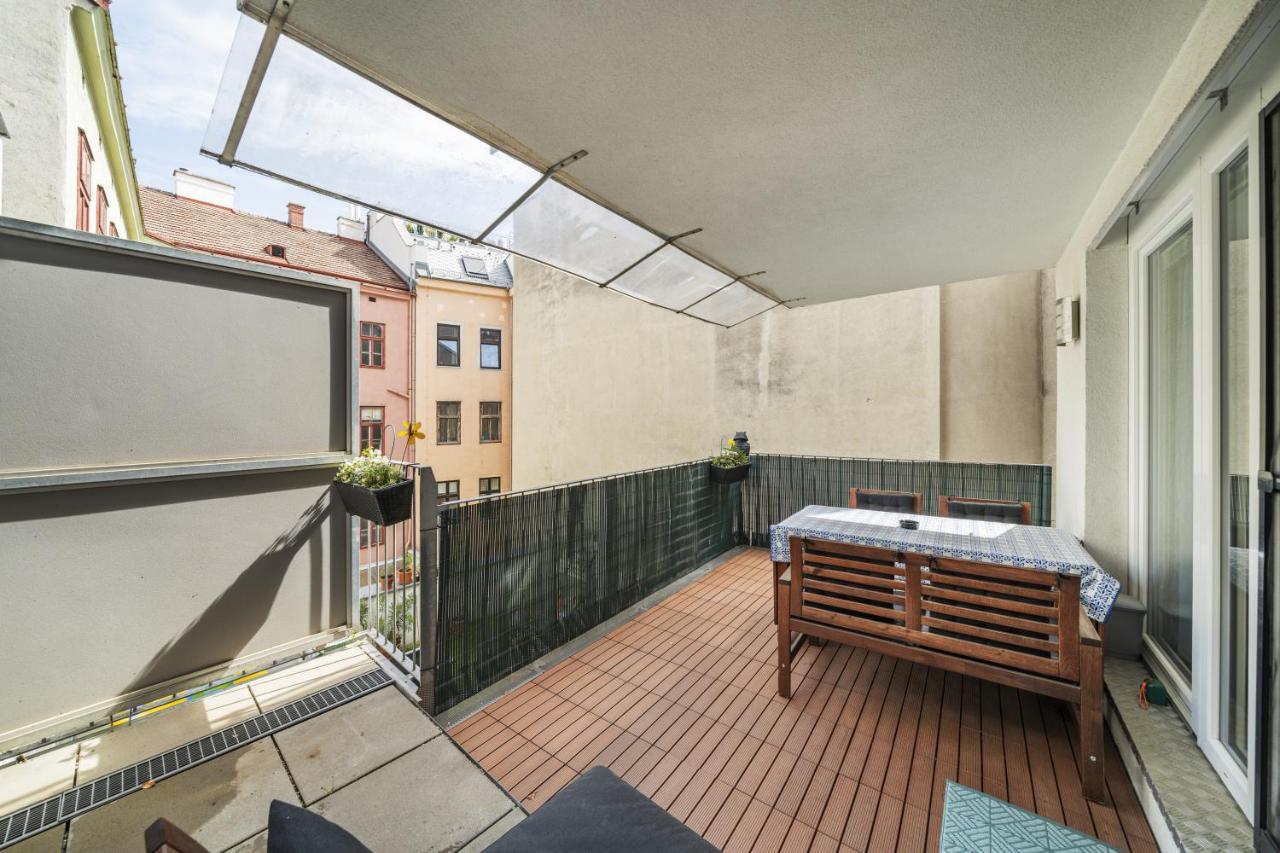 וינה 17 C&J'S Apartment מראה חיצוני תמונה