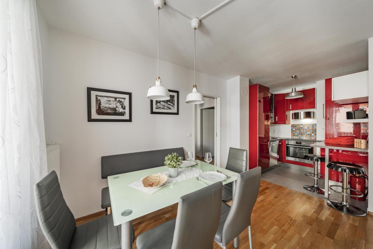 וינה 17 C&J'S Apartment מראה חיצוני תמונה